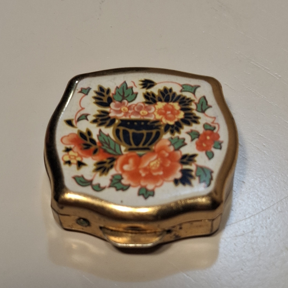 🏵Vintage Stratton England Floral Gold Enamel Peony Trinket Pill Box Ashtray - Picture 4 of 11